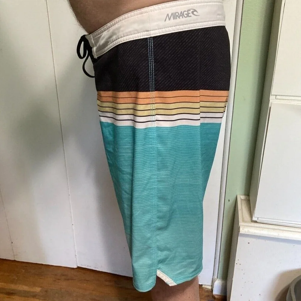 RIP CURL Standard Mirage Setters Boardshorts Striped Shorts Trunks Mens Small